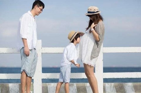 (试管供卵宝宝)供卵宝宝喝了奶就吐，原因与应对策略